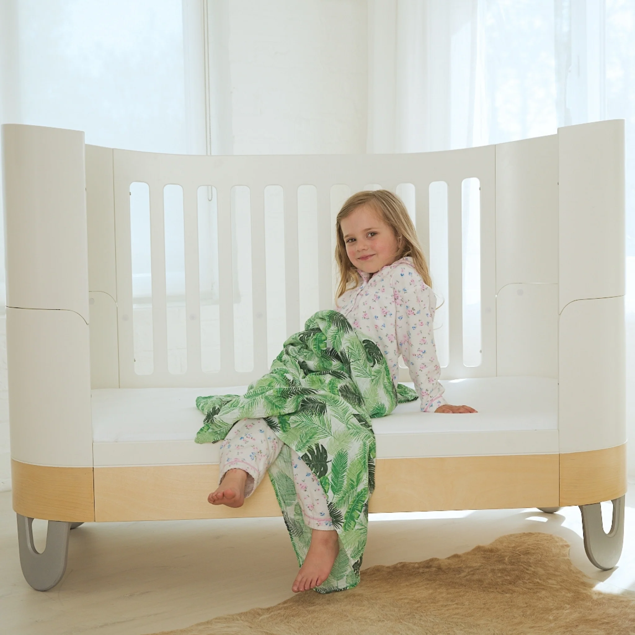 Serena Convertible Cot Bed - Silver – Image 9