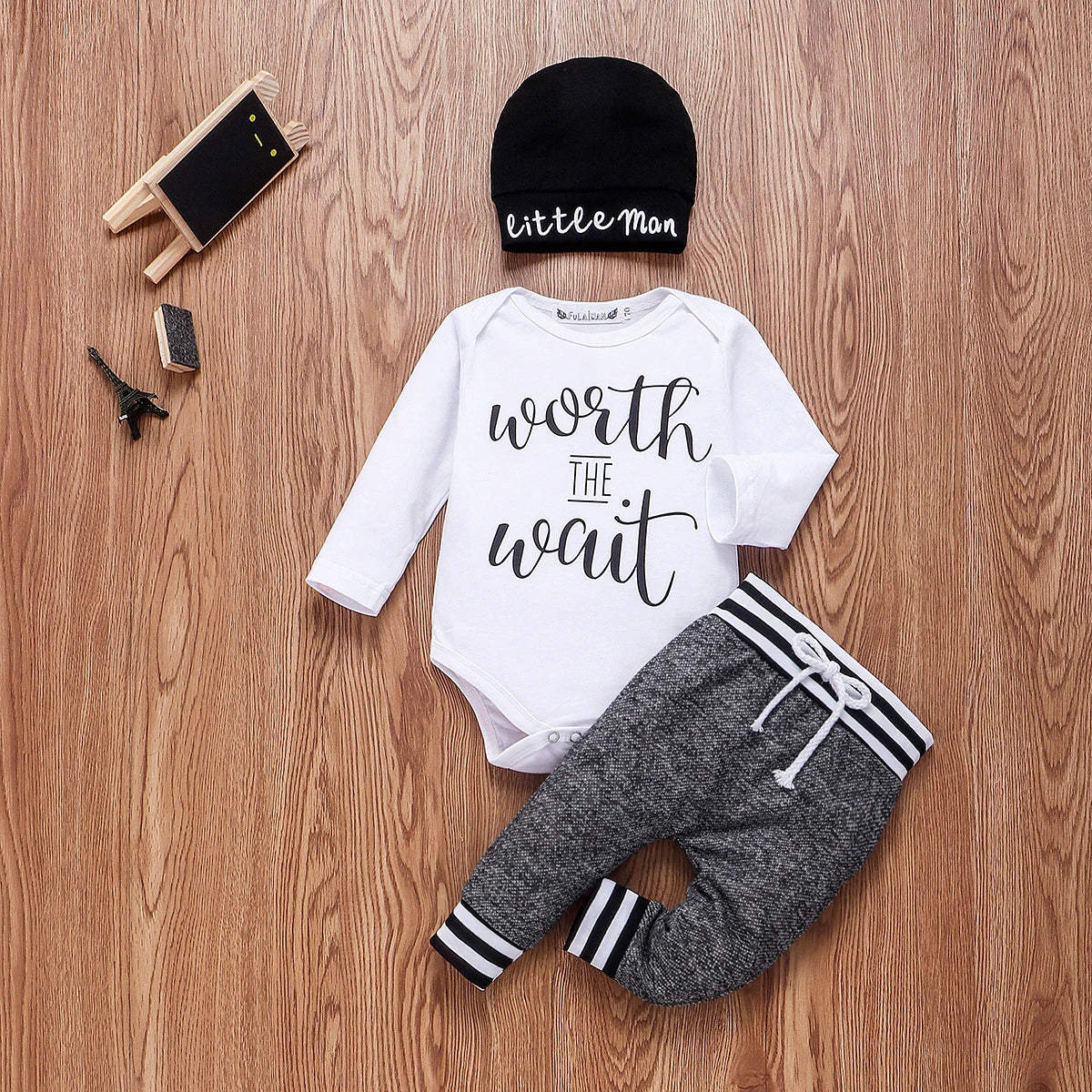 đ¶ Ensemble 3 PiĂšces BĂ©bĂ© Garçon â Body Ă Manches Longues + Pantalon + Bonnet â 0 Ă 18 Moisâą â Image 3