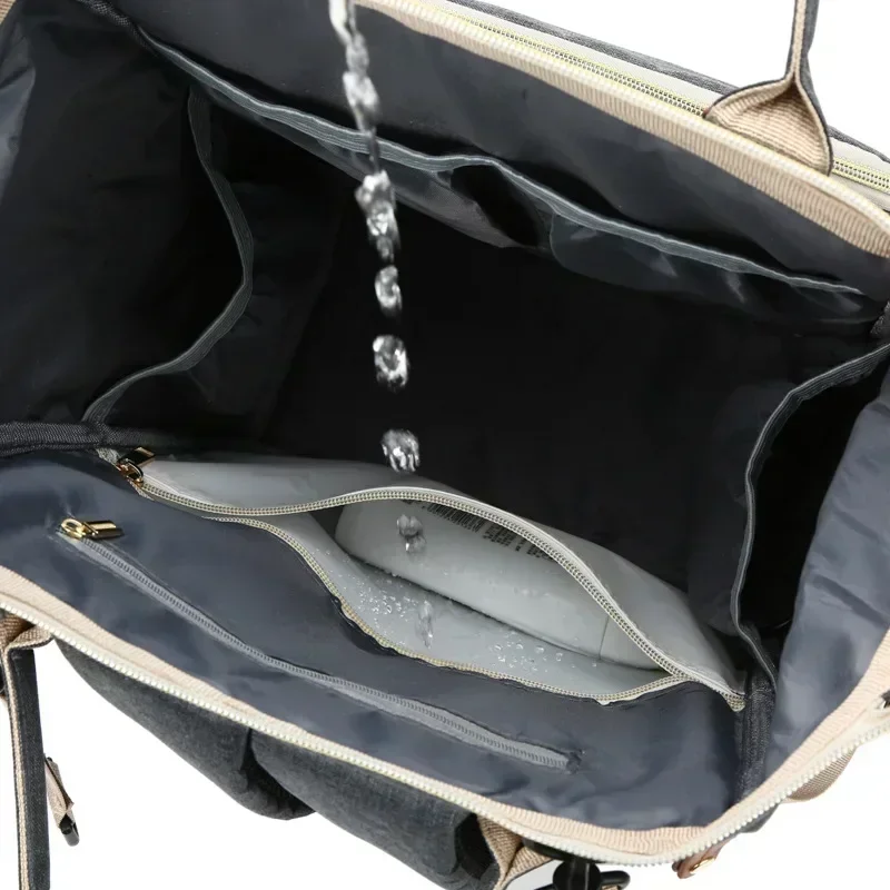 Sac Maternite à Dos Quilté Imperméable Fonctionnel USB – Image 3